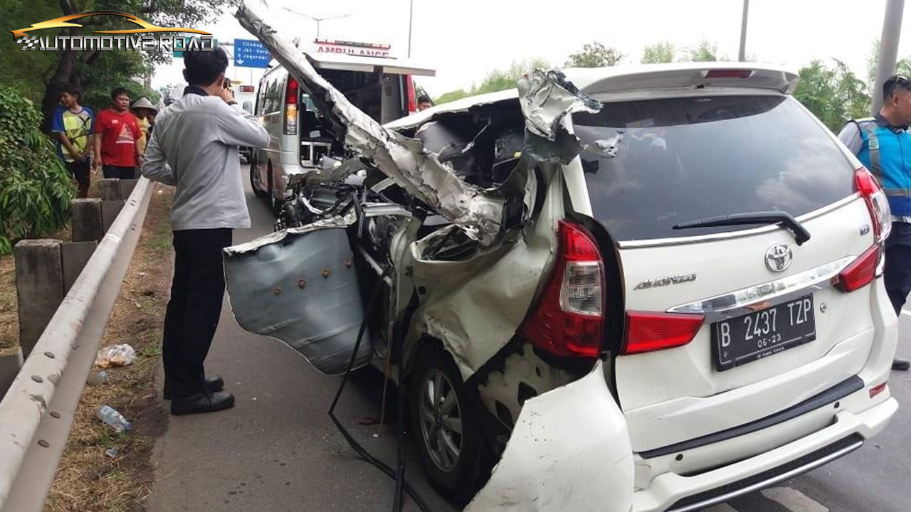 Bahaya Berhenti di Bahu Jalan Tol: Apa yang Harus Diketahui Pengemudi?
