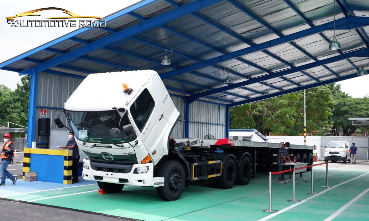 Sekolah Mengemudi Meningkatkan Keamanan Transportasi: KNKT Usulkan untuk Bus dan Truk