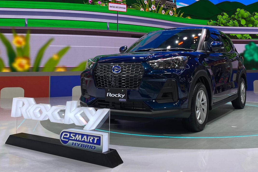 Rocky Naik Level: Daihatsu Hadirkan Varian e-Smart Hybrid